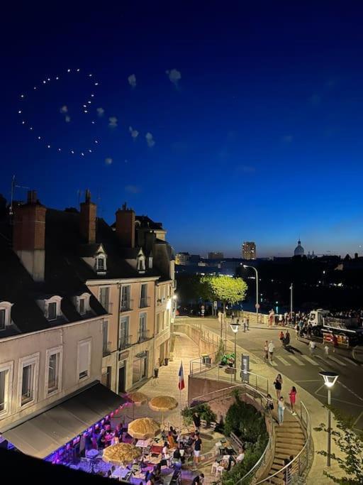 Appartement Avec Magnifique Vue Sur La Saone Et Son Balcon Chalon-sur-Saône Exterior foto